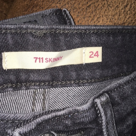 nwt Levi’s size 24 - Picture 2 of 3